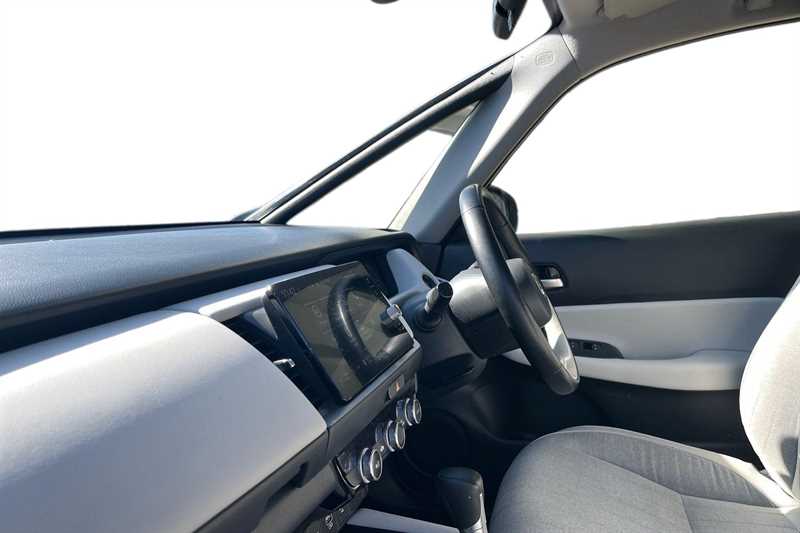 Used Honda Jazz 2022 for sale - 76668383: Photo 2