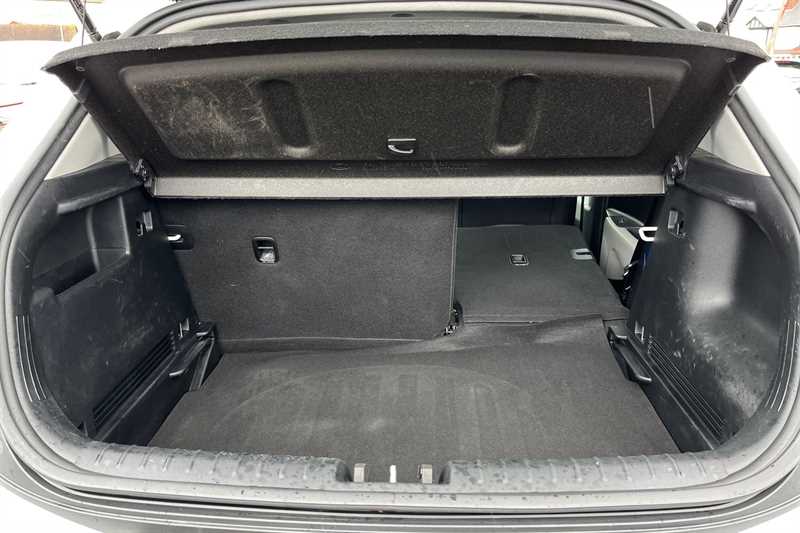 Used Kia Stonic 2018 for sale - 78118000: Photo 21