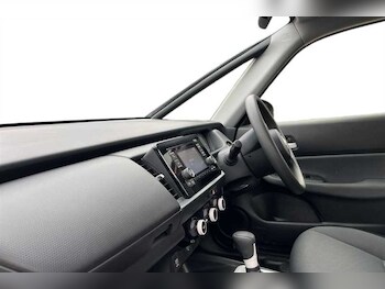 Used Honda Jazz 2020 for sale - 76420601: Photo