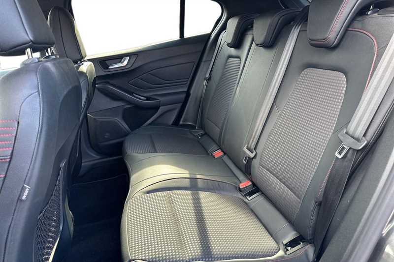 Used Ford Focus 2021 for sale - 78059889: Photo 8