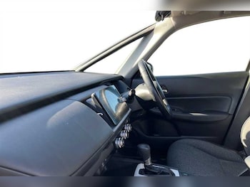 Used Honda Jazz 2020 for sale - 76096134: Photo