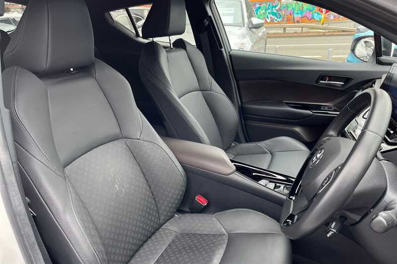 Used Toyota C-HR 2019 for sale - 77996789: Photo 32