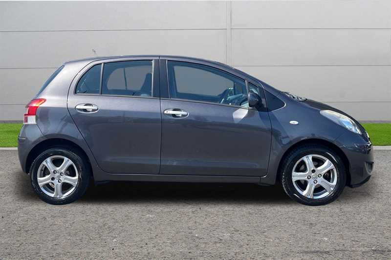Used Toyota Yaris 2010 for sale - 76381600: Photo 5