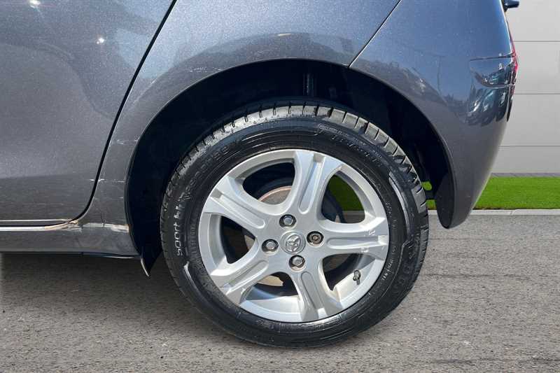 Used Toyota Yaris 2010 for sale - 76381600: Photo 9