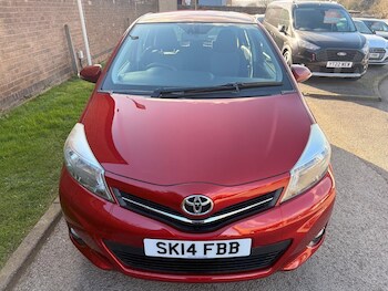 Used Toyota Yaris 2014 for sale - 77793799: Photo