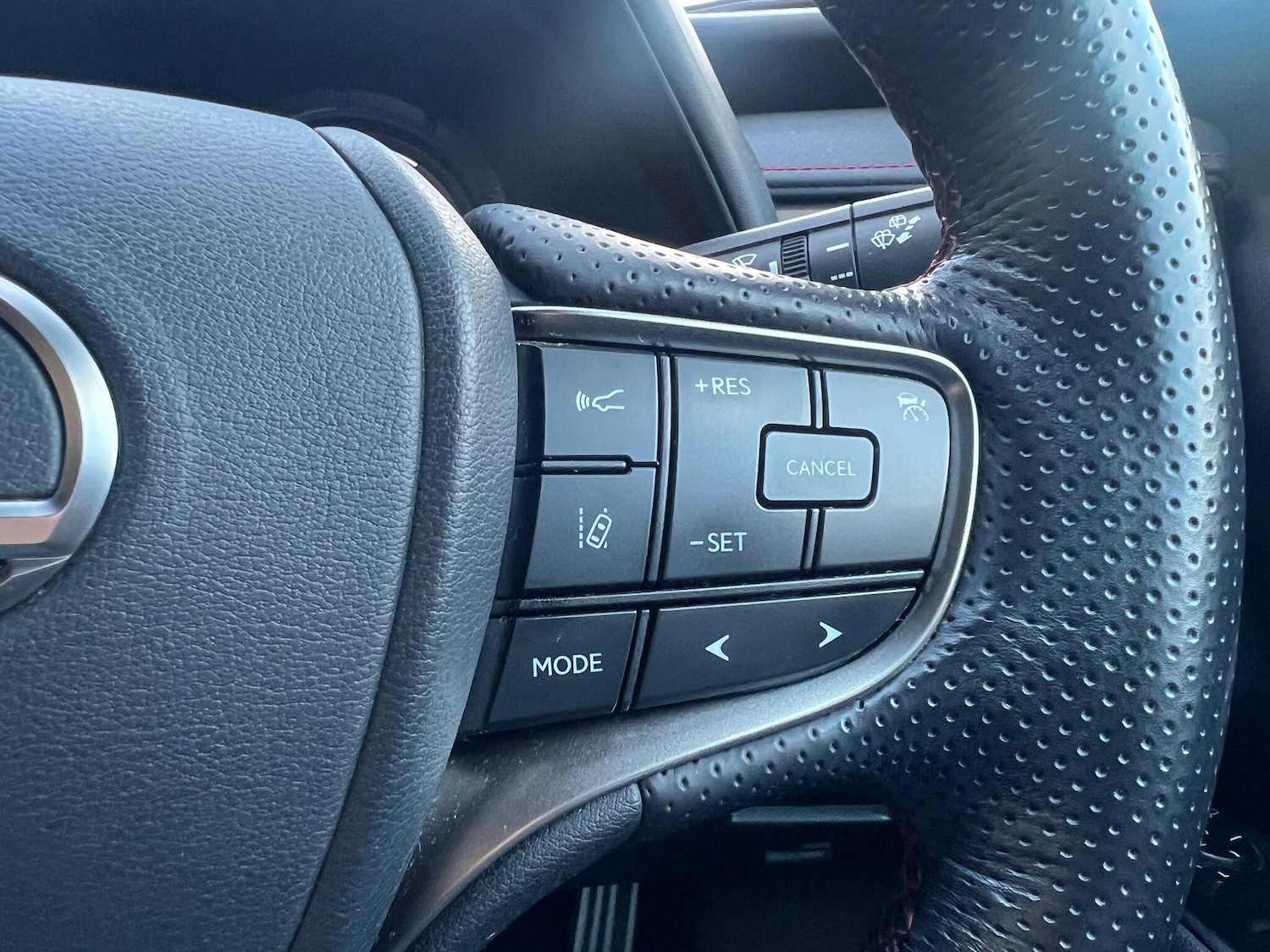 Used Lexus UX 2019 for sale - 77742728: Photo 31