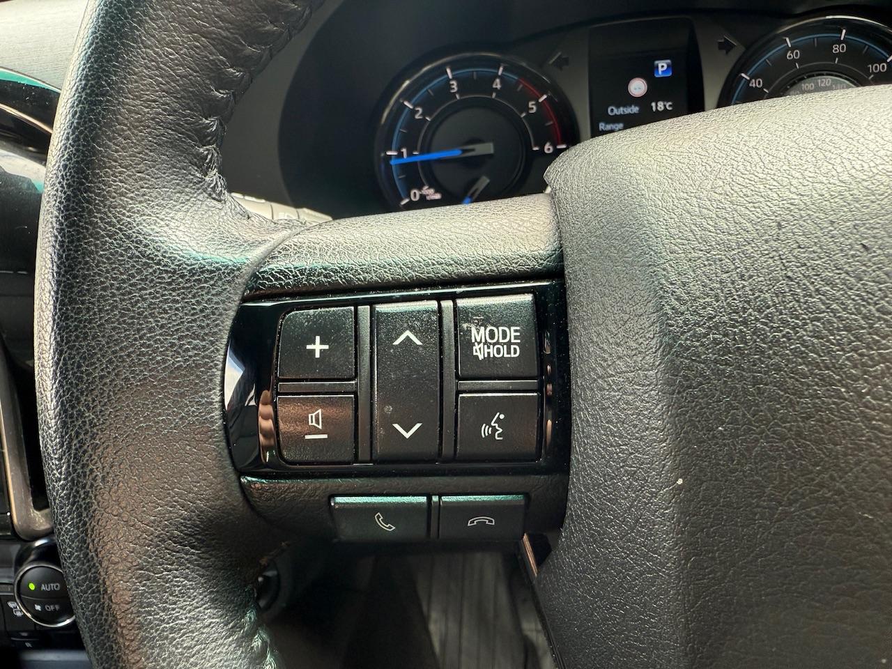 Used Toyota Hilux 2023 for sale - 77840036: Photo 29