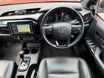 Used Toyota Hilux 2023 for sale - 77840036: Photo