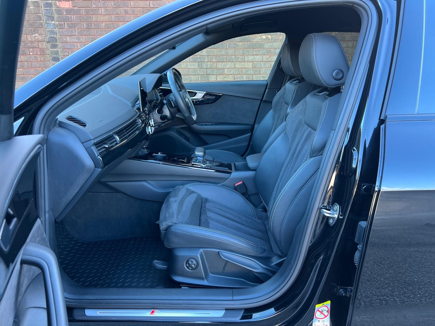 Used Audi A4 2021 for sale - 77742748: Photo 8