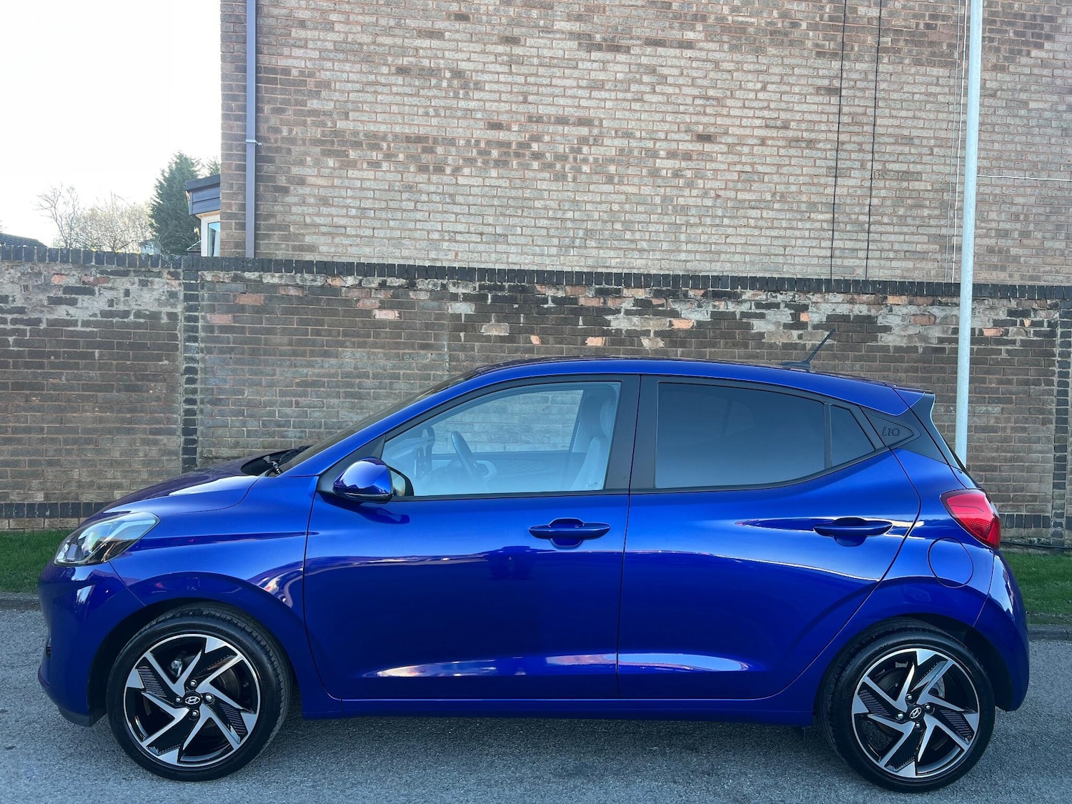 Used Hyundai i10 2022 for sale - 77742733: Photo 4