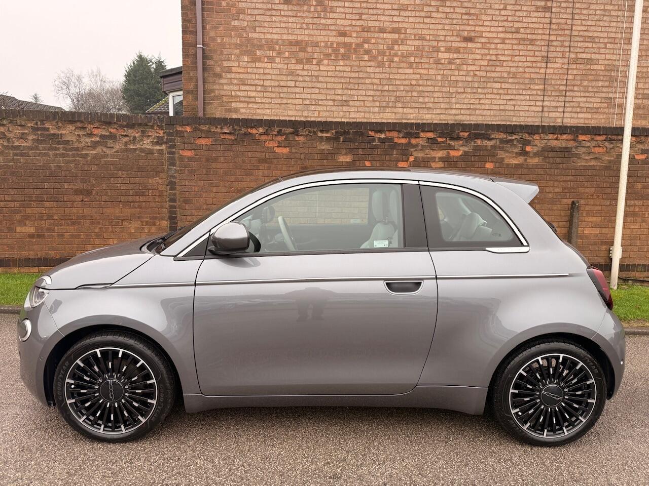 Used Fiat 500 2022 for sale - 77742730: Photo 4