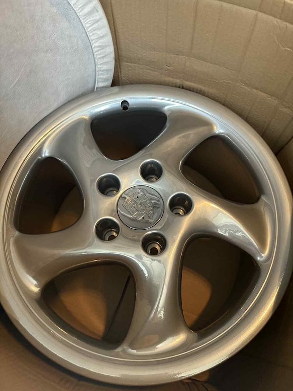 Used Porsche 911 for sale - 75290565: Photo 35