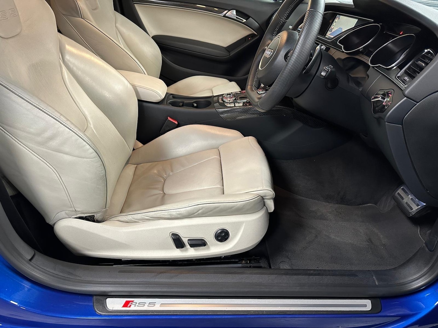 Used Audi RS5 2011 for sale - 76408768: Photo 24