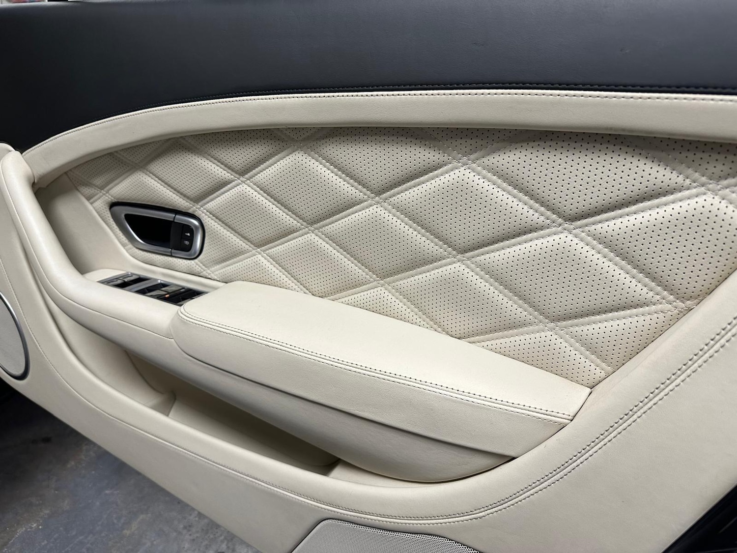 Used Bentley Continental for sale - 76485790: Photo 24