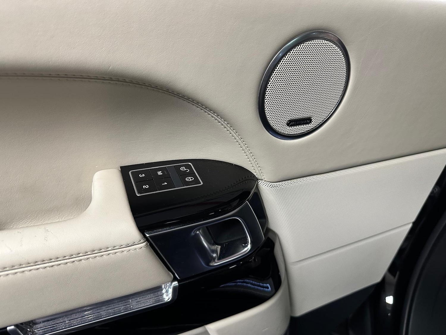 Used Land Rover Range Rover 2014 for sale - 76175393: Photo 23