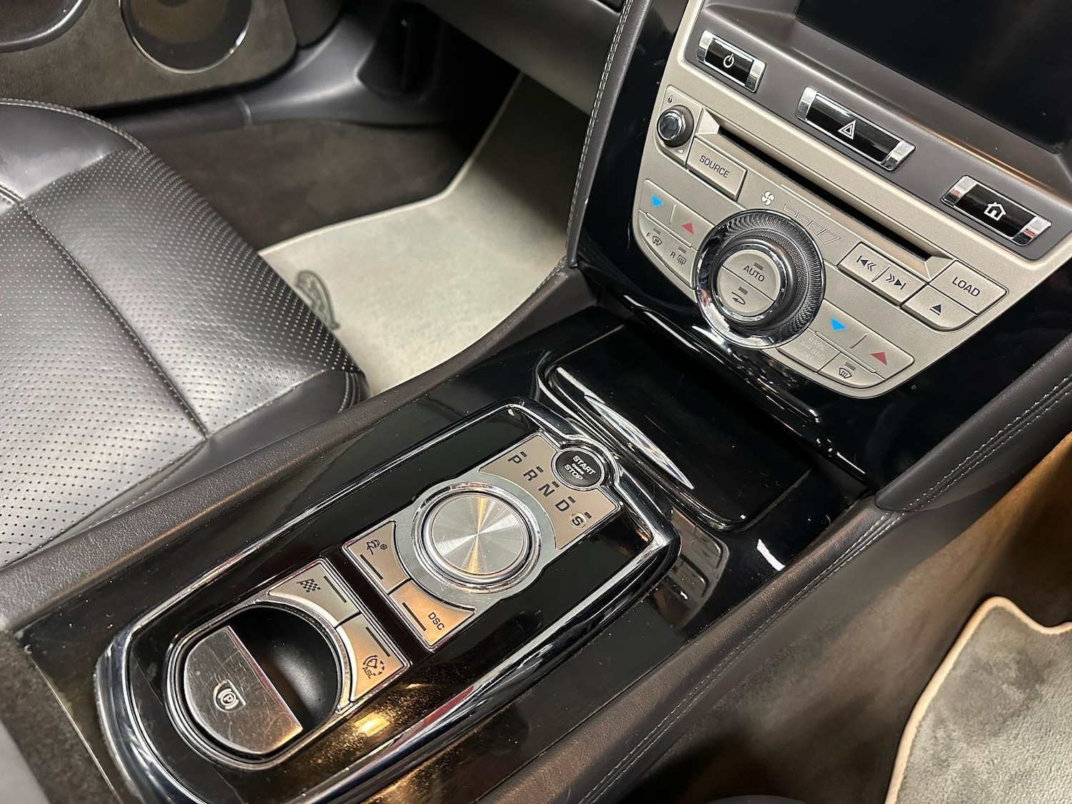 Used Jaguar XK 2009 for sale - 77040023: Photo 17