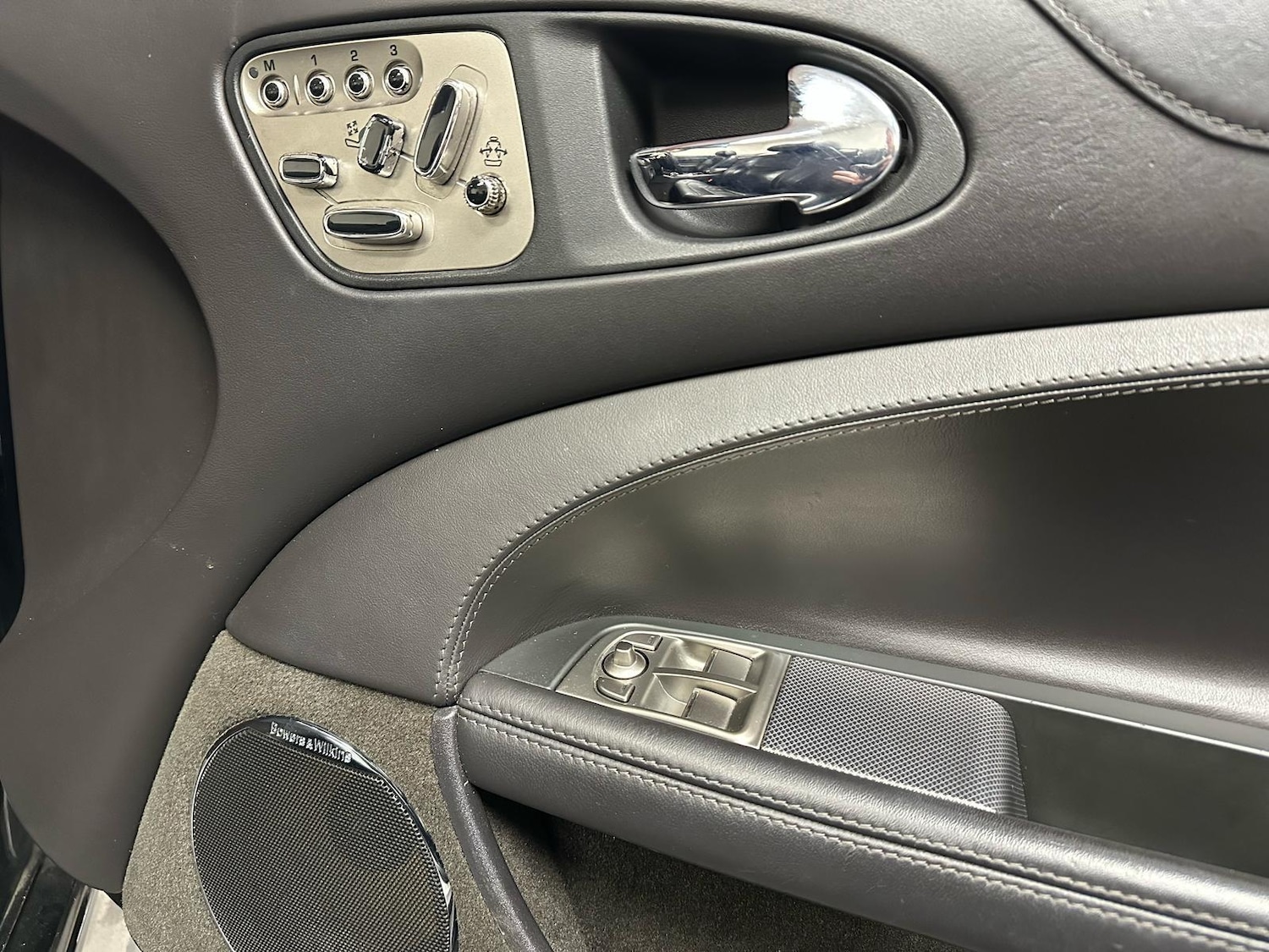 Used Jaguar XK 2009 for sale - 77040023: Photo 21