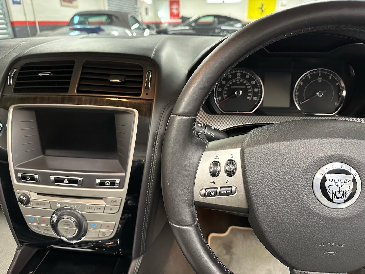 Used Jaguar XK 2009 for sale - 77040023: Photo 22