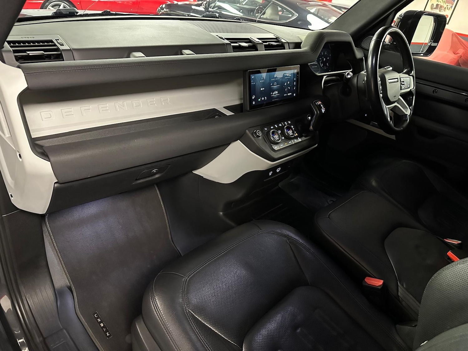 Used Land Rover Defender 2021 for sale - 77040715: Photo 19