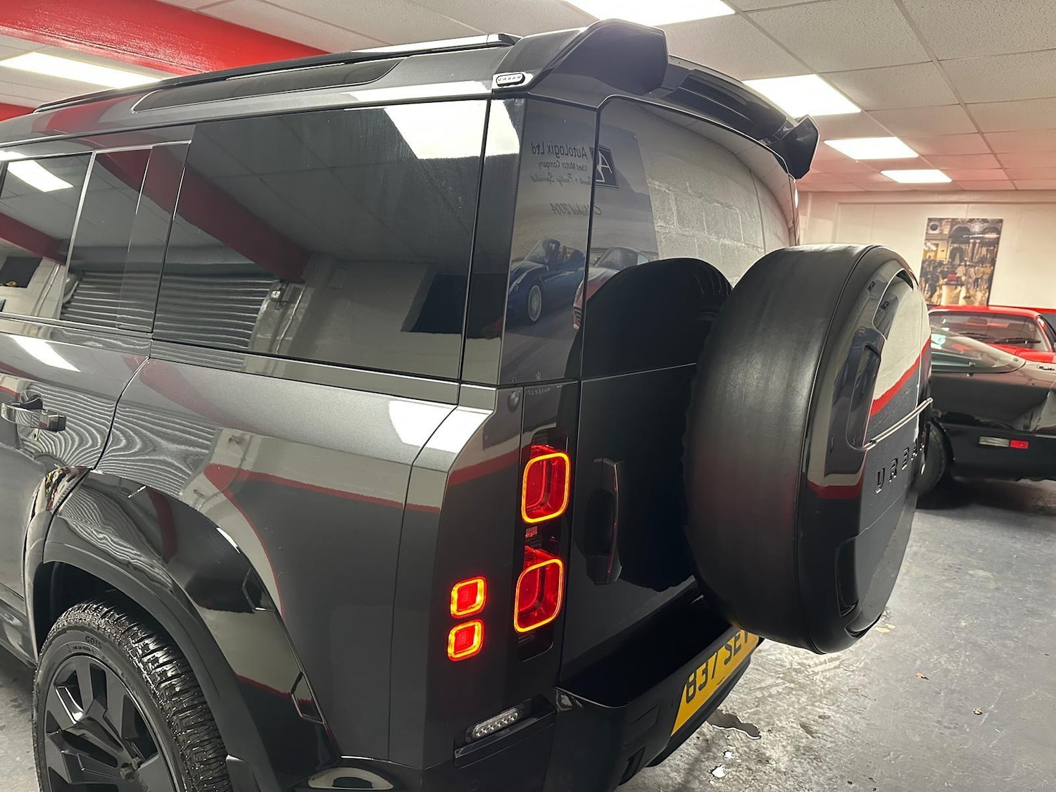 Used Land Rover Defender 2021 for sale - 77040715: Photo 26