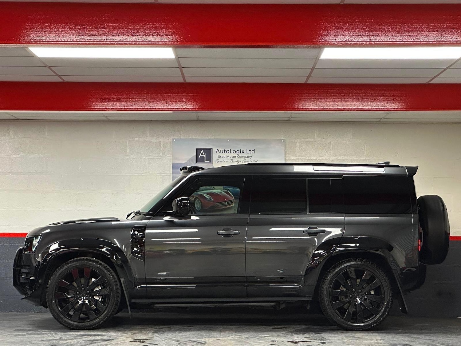 Used Land Rover Defender 2021 for sale - 77040715: Photo 4