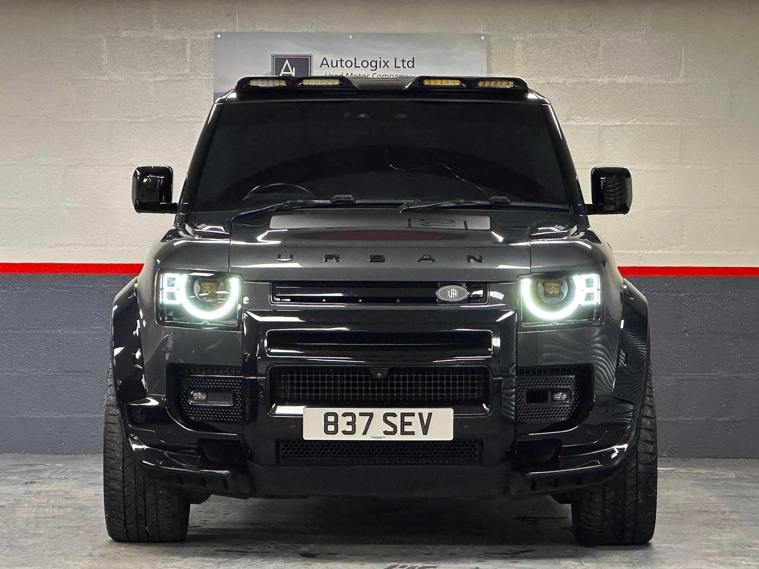 Used Land Rover Defender 2021 for sale - 77040715: Photo 5