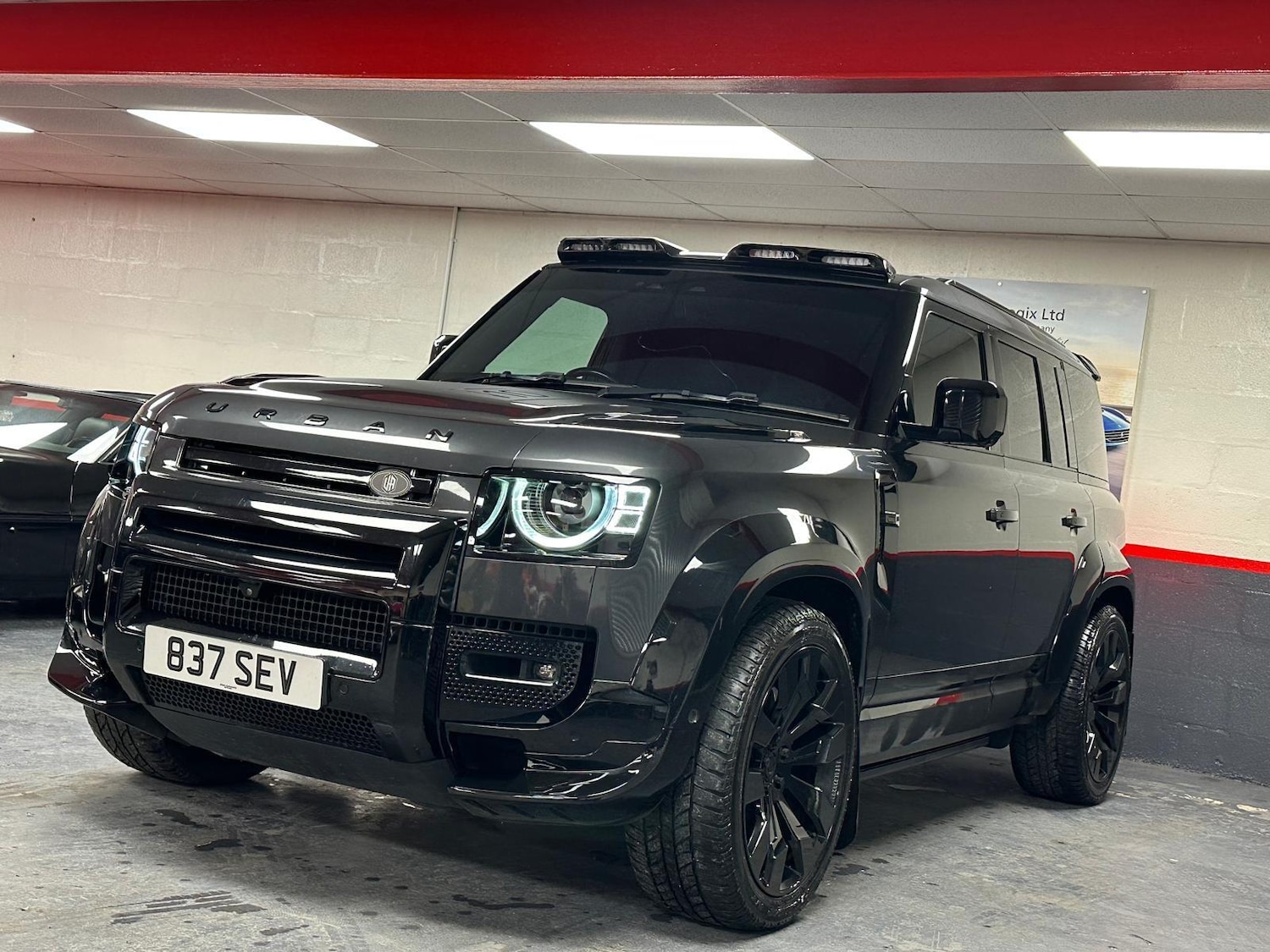 Used Land Rover Defender 2021 for sale - 77040715: Photo 7