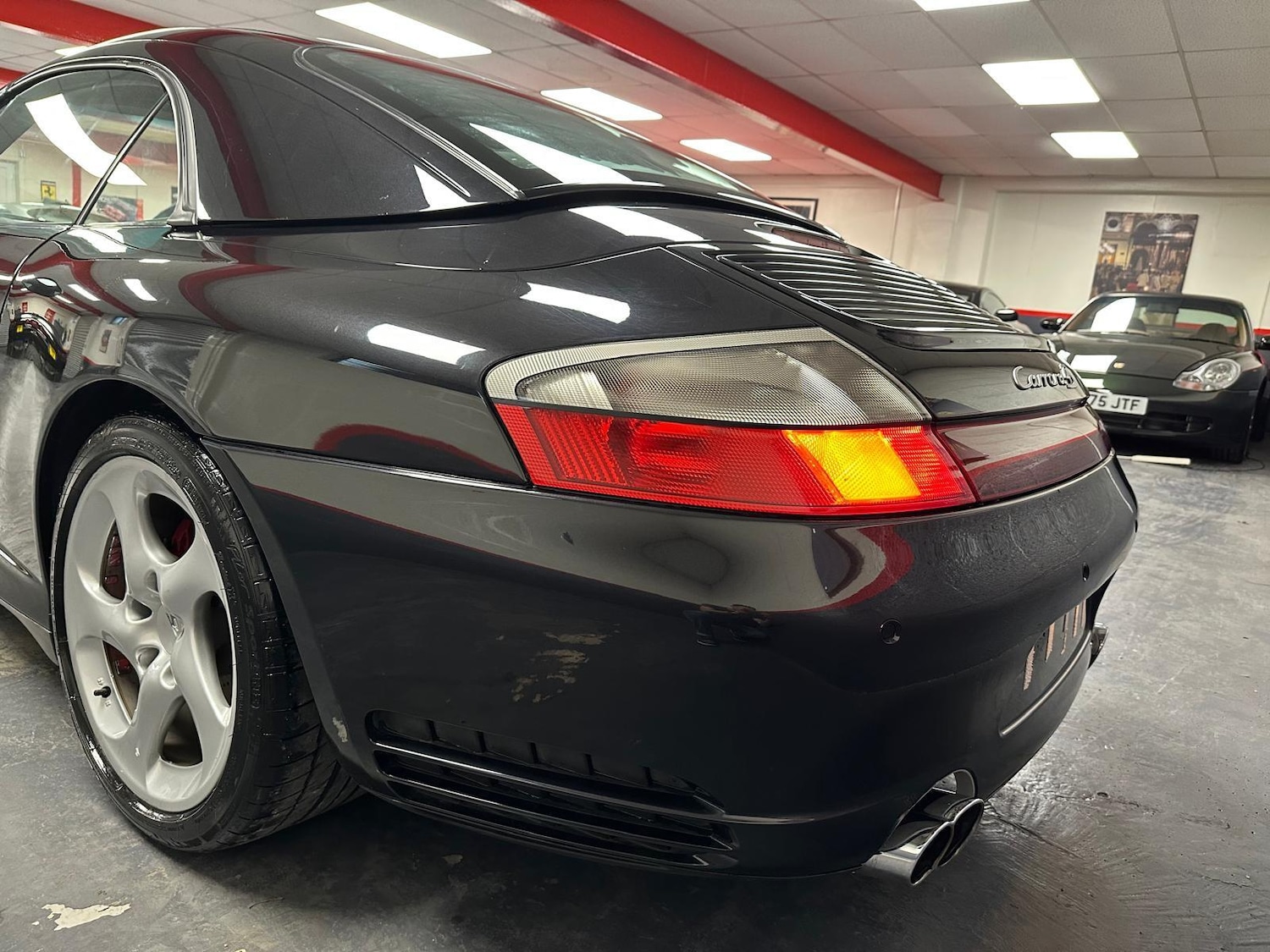 Used Porsche 911 2004 for sale - 76349371: Photo 10