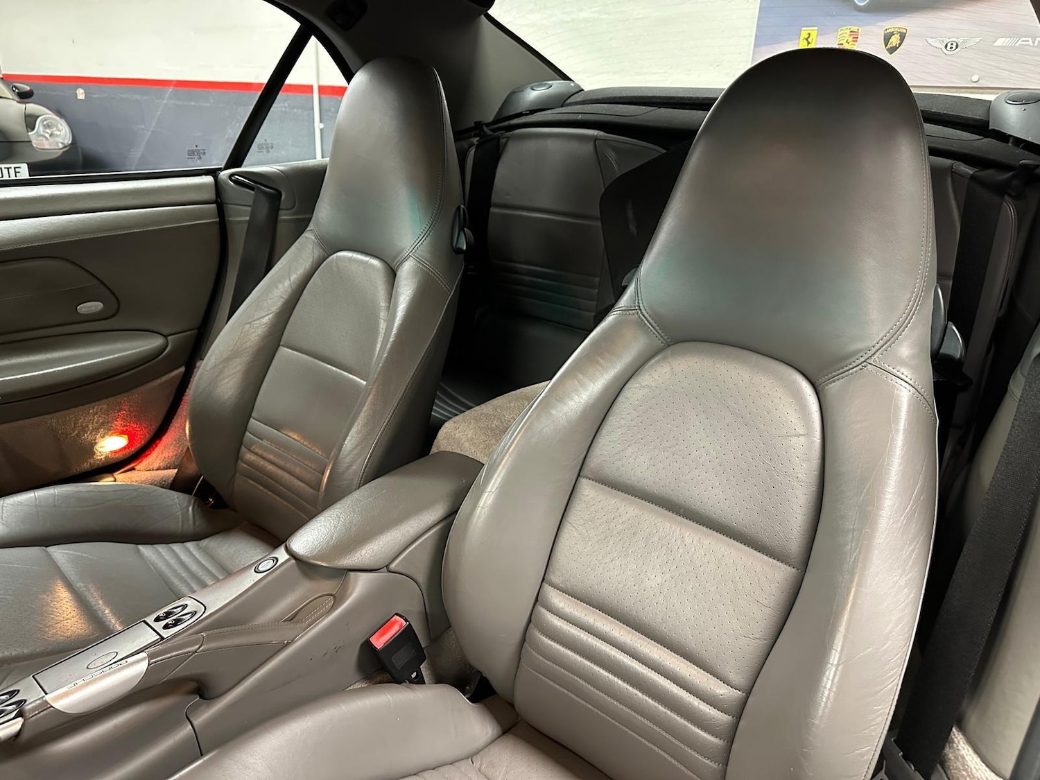 Used Porsche 911 2004 for sale - 76349371: Photo 16