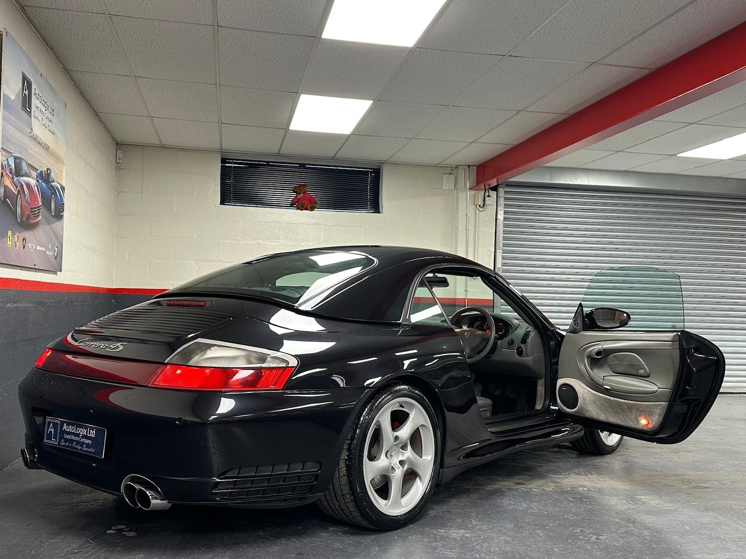 Used Porsche 911 2004 for sale - 76349371: Photo 9