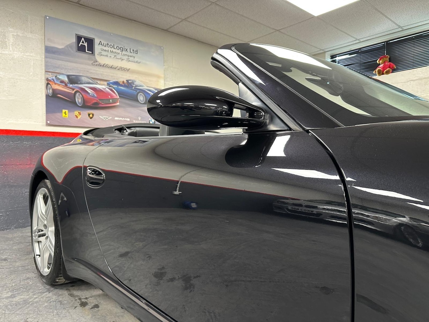 Used Porsche 911 2006 for sale - 76137730: Photo 10