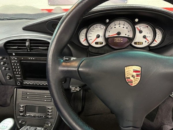 Used Porsche 911 2004 for sale - 75601422: Photo 16