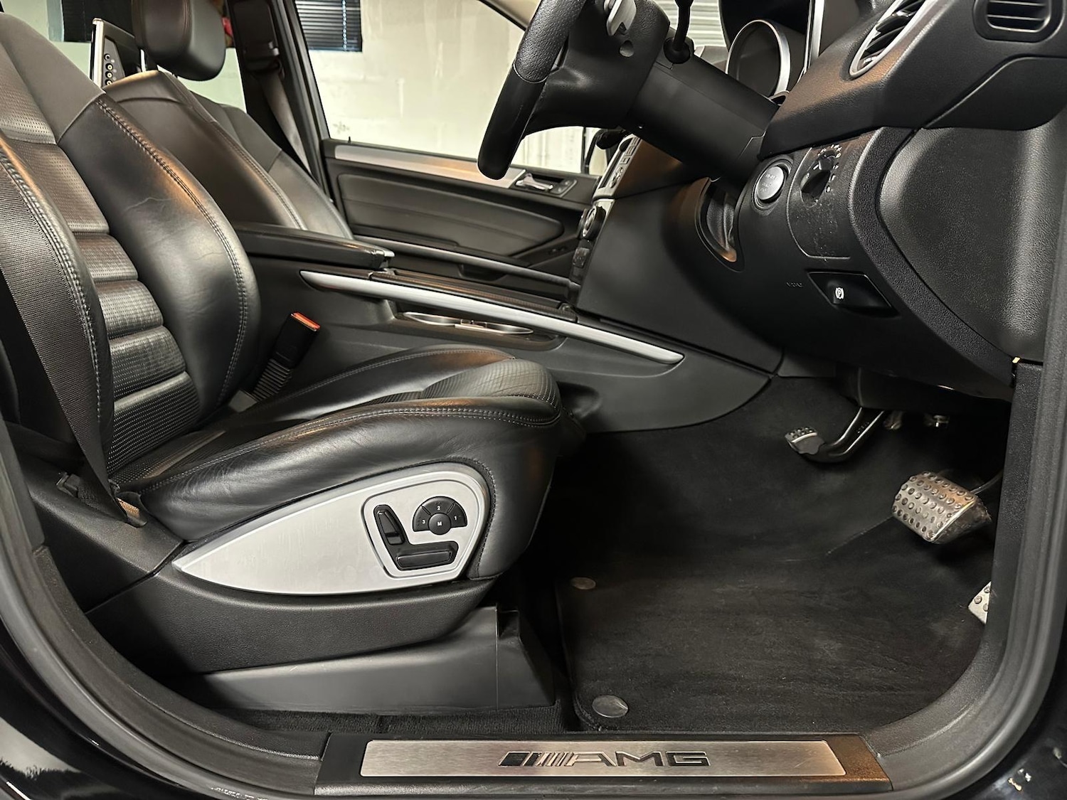 Used Mercedes-Benz M Class 2009 for sale - 76592296: Photo 18