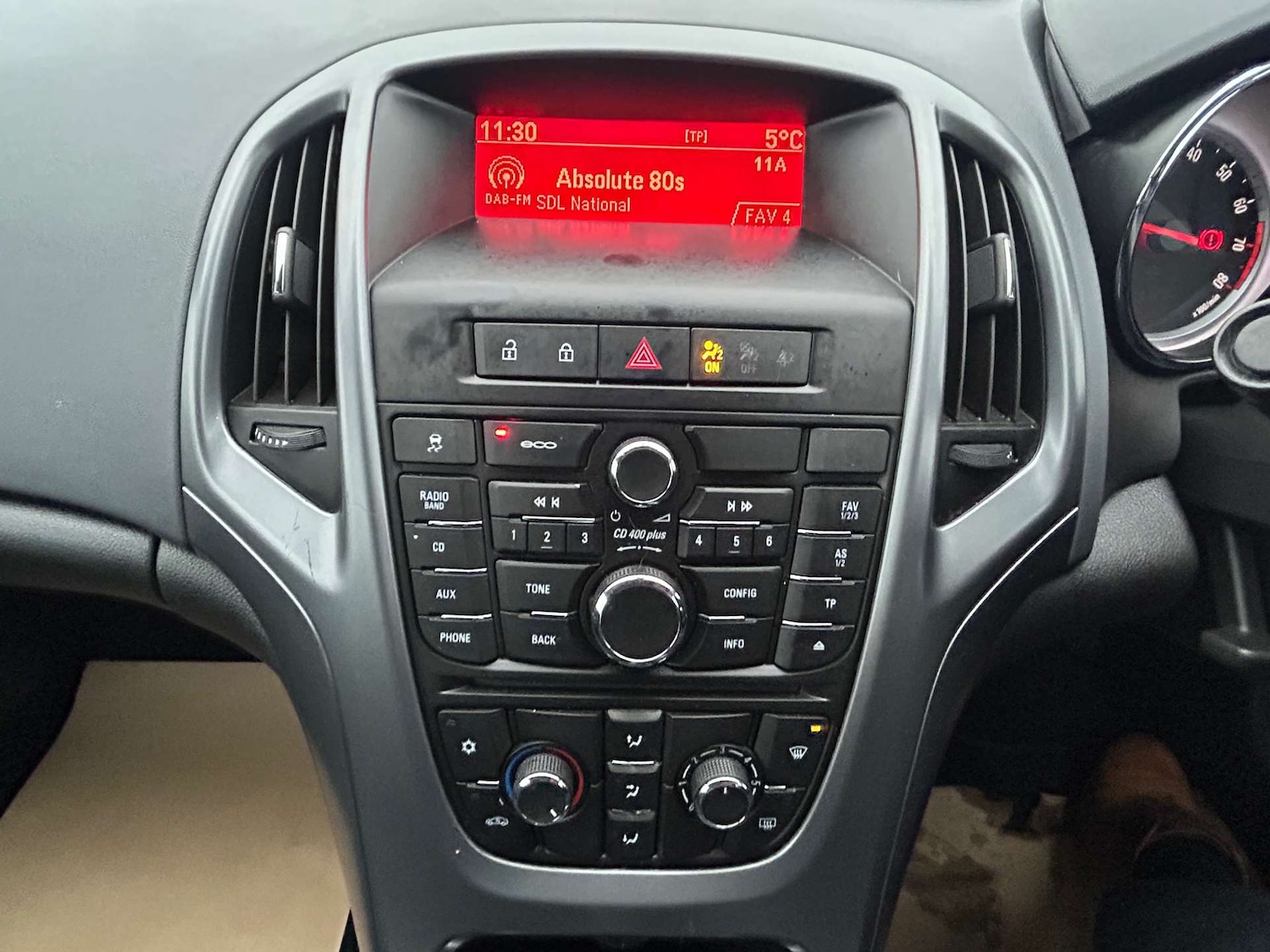 Used Vauxhall Astra 2015 for sale - 77431935: Photo 28