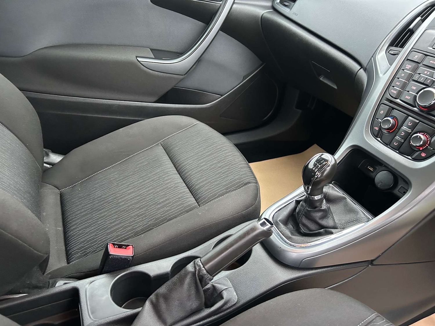 Used Vauxhall Astra 2015 for sale - 77431935: Photo 31