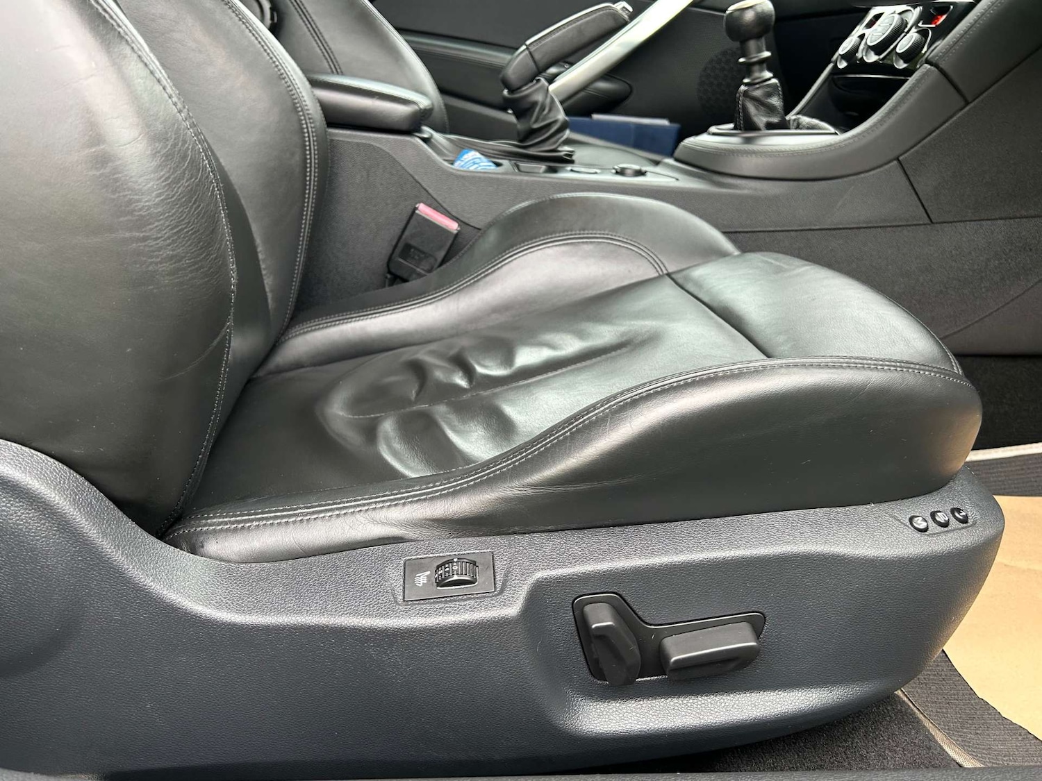Used Peugeot RCZ 2011 for sale - 76363747: Photo 23