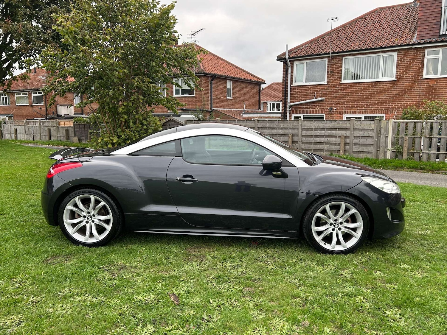 Used Peugeot RCZ 2011 for sale - 76363747: Photo 4