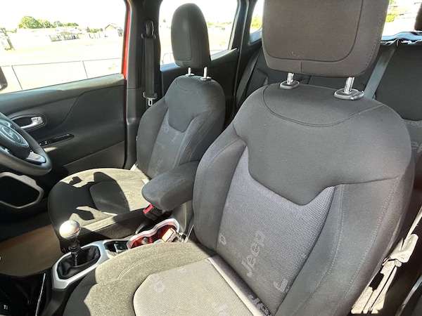 Used Jeep Renegade 2015 for sale - 76277870: Photo 30