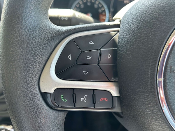 Used Jeep Renegade 2015 for sale - 76277870: Photo 38