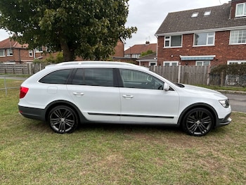 Used Skoda Superb 2014 for sale - 75760914: Photo