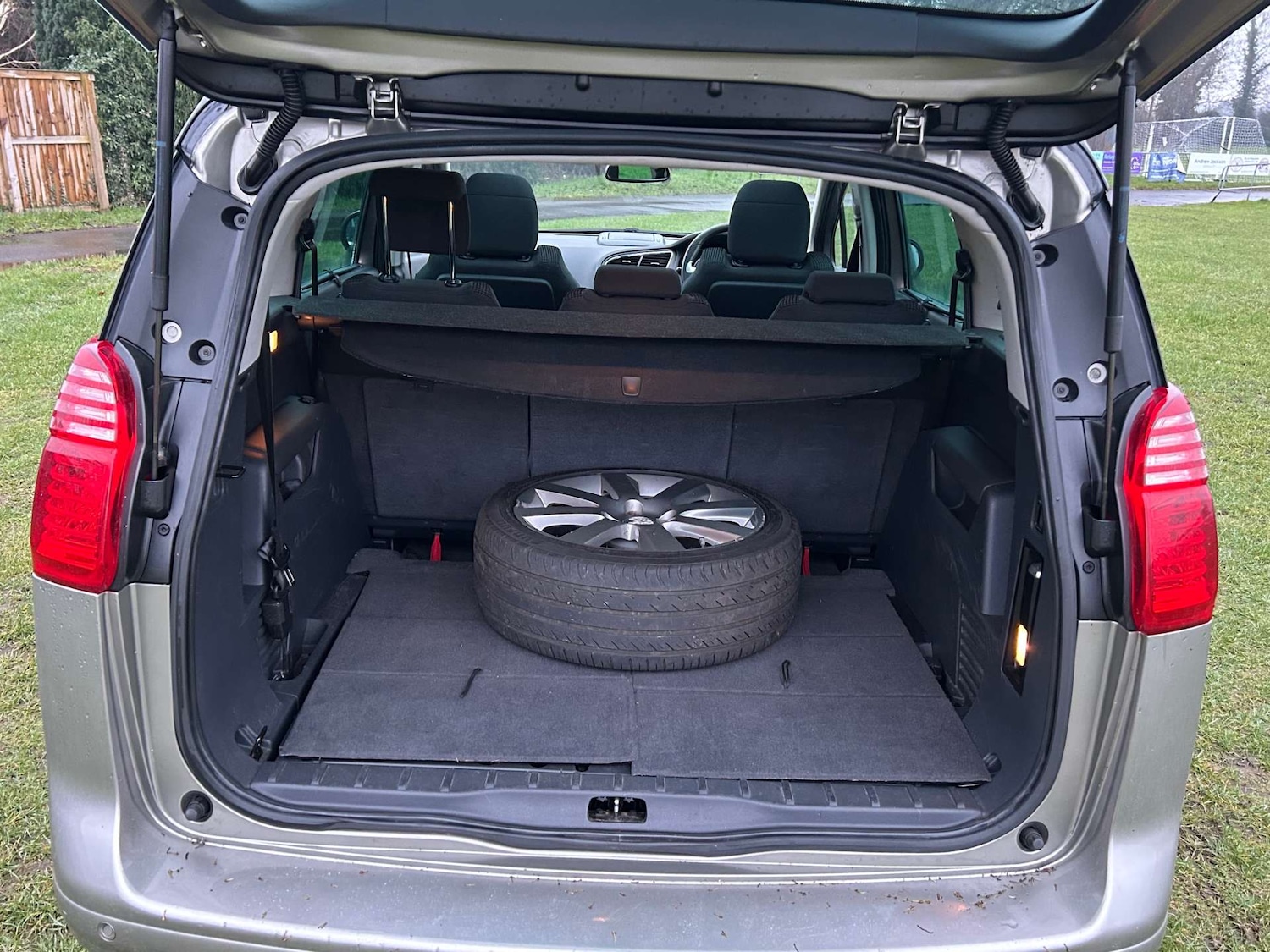 Used Peugeot 5008 2015 for sale - 77621893: Photo 19