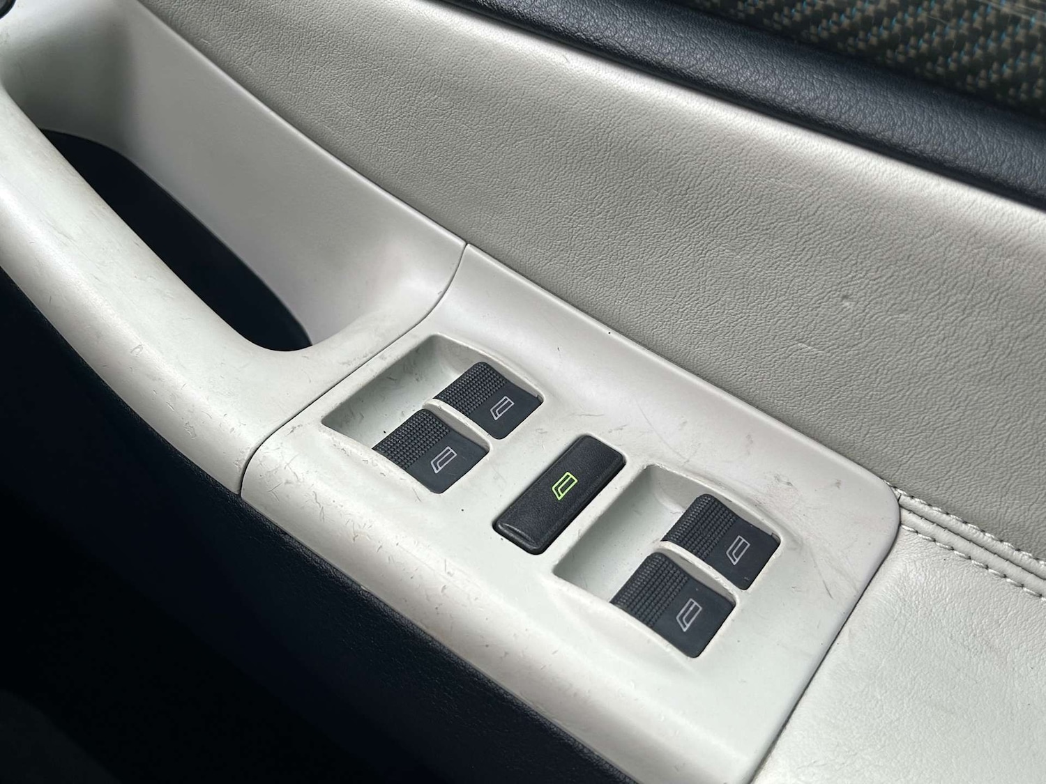 Used Audi A4 2000 for sale - 77355530: Photo 37