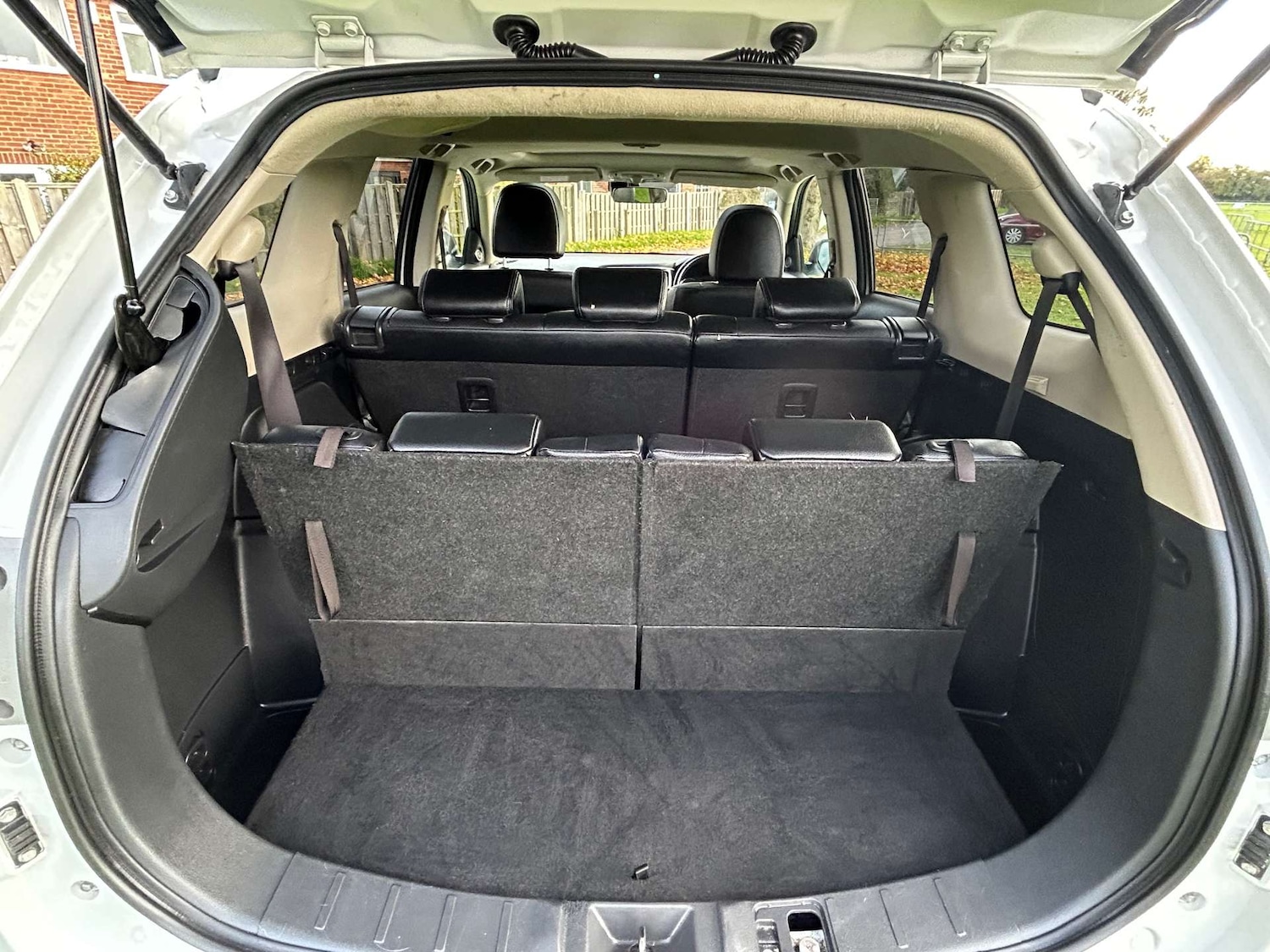 Used Mitsubishi Outlander 2014 for sale - 76356036: Photo 17