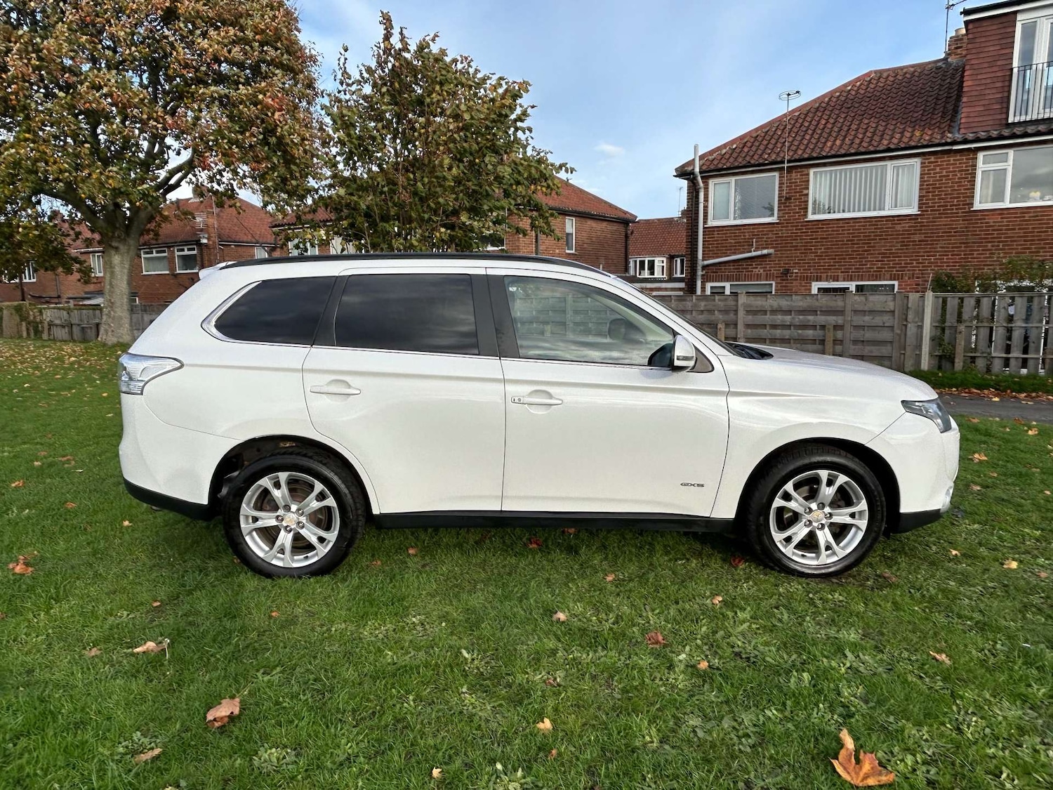 Used Mitsubishi Outlander 2014 for sale - 76356036: Photo 4