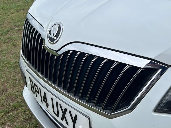 Used Skoda Superb 2014 for sale - 76252720: Photo 11