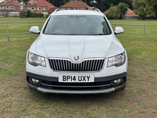 Used Skoda Superb 2014 for sale - 76252720: Photo 2