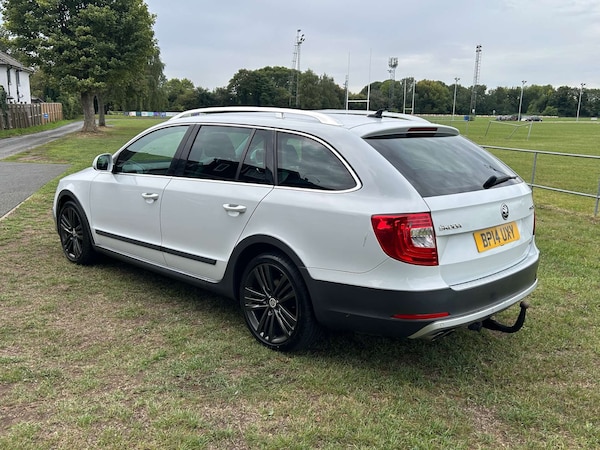 Used Skoda Superb 2014 for sale - 76252720: Photo 7