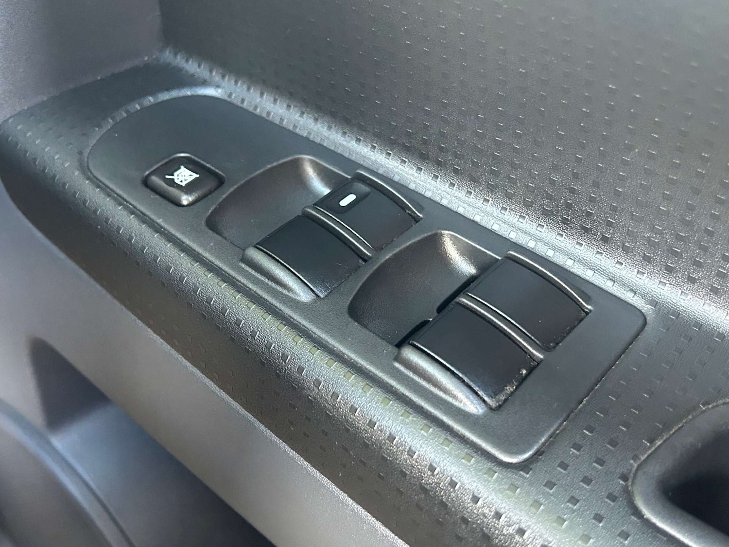 Used Mitsubishi Colt 2008 for sale - 76601048: Photo 34