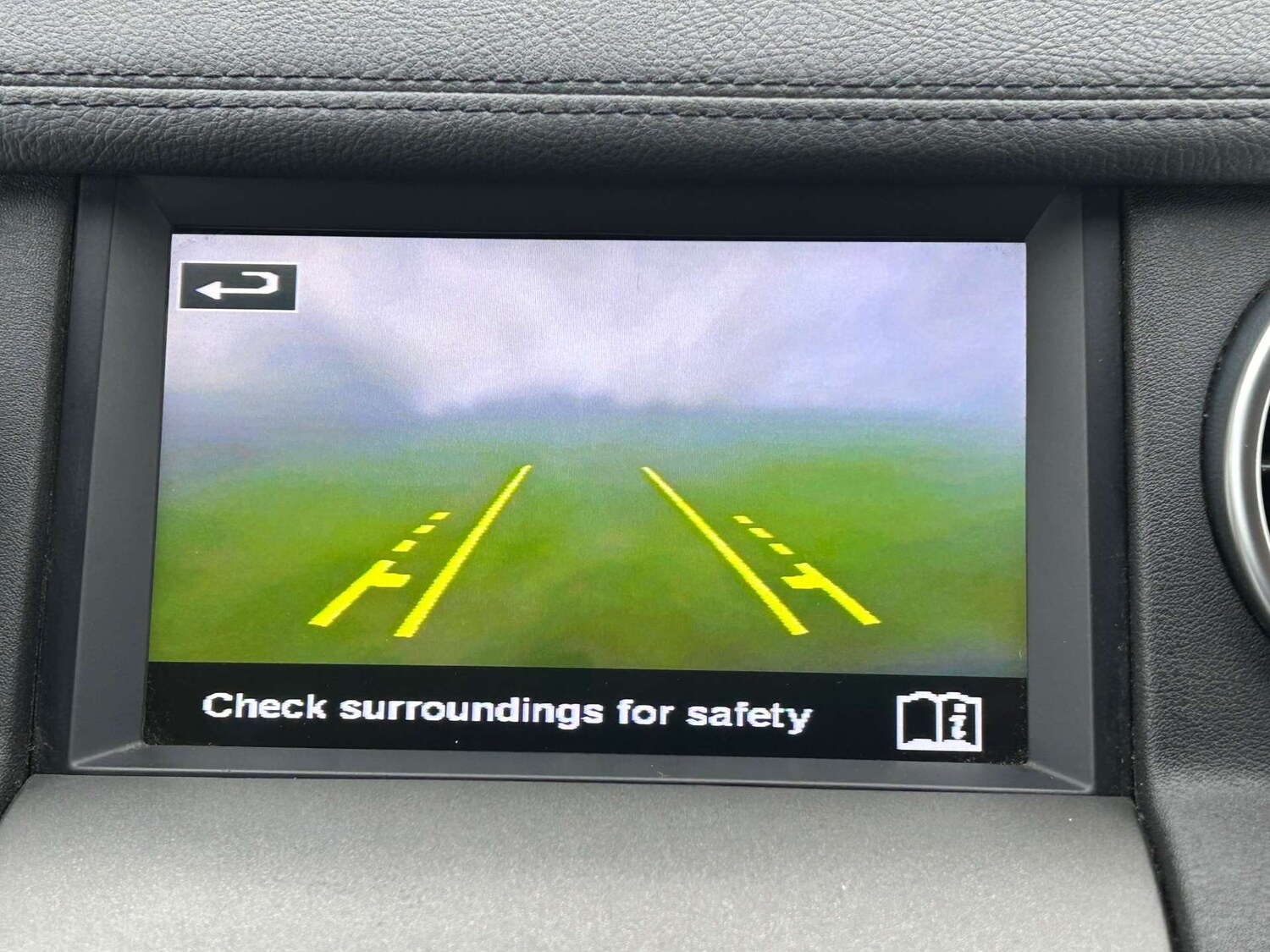 Used Land Rover Discovery 2016 for sale - 77355465: Photo 38