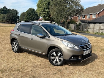Used Peugeot 2008 2015 for sale - 79408884: Photo